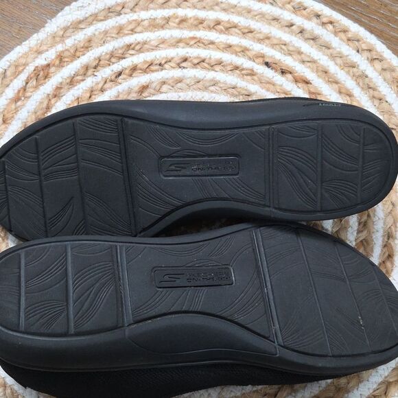 Skechers AirCooled Black Archfit Sneakers, Size 7.5 - Picture 10 of 10